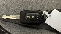 Renault Clio 1.5 Blue dCi 100ch Evolution - 24 — photo 16