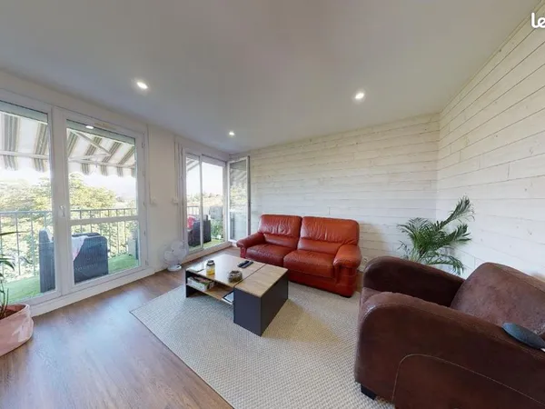 Chambre 4 pièces 82 m²