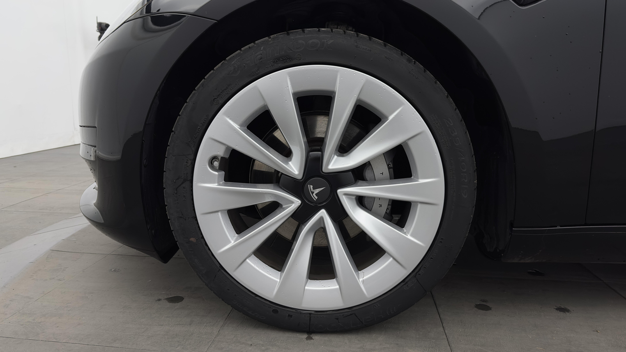 Tesla MODEL 3 Autonomie Standard Plus RWD — photo 9