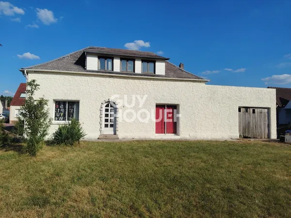 PROXIMITÉ AMIENS - PAVILLON D'ENVIRON 110M² AVEC GARAGE ET JARDIN