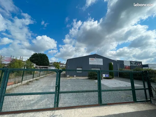 Bureaux, local commercial 300 m² MONTLOUIS SUR LOIRE