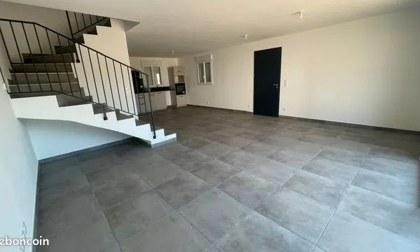 Location villa mitoyenne fayence