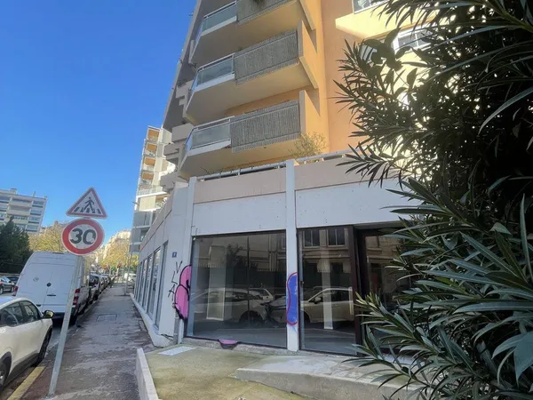 Boutique 368 m²
