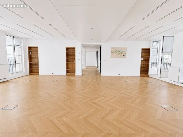 Bureaux 220 m²
