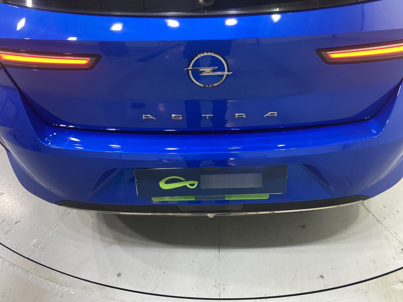Opel Astra — photo 56