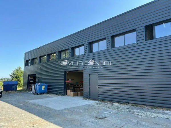 Local d'activité 250 m²