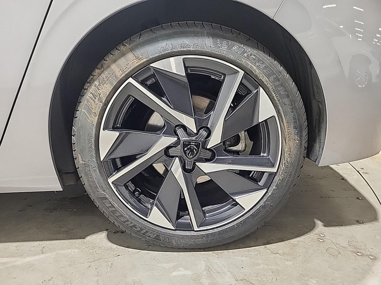 Peugeot 308 puretech 130ch s&s bvm6 allure pack — photo 16