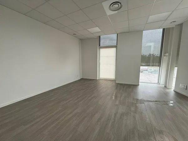 Bureau 25 m²