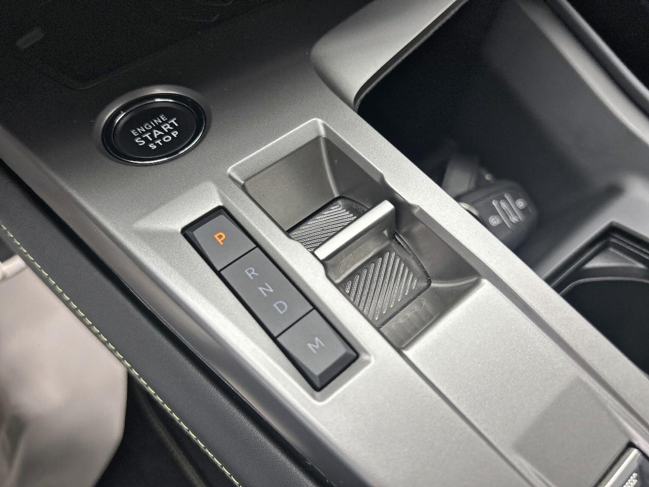 Peugeot 308 hybrid 136 e-dcs6 gt — photo 18