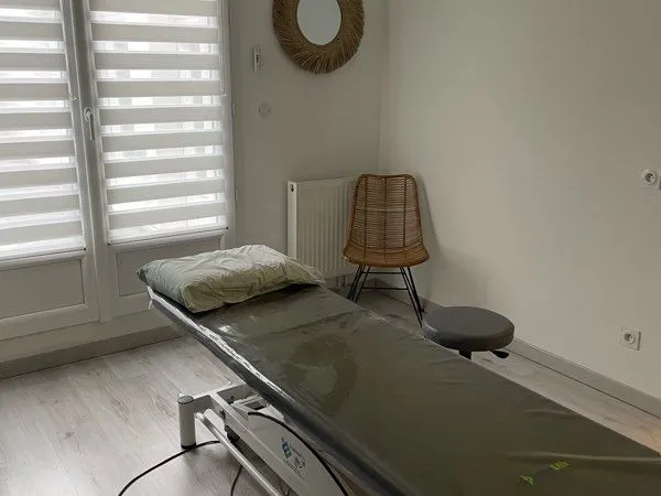 A louer : local professionnel de 13m2 au sein d un cabinet de kinésitherapie- Saint Leu La Forêt- 95
