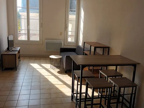 Loue T2 meublé 44 m2