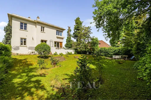Maison 6 pièces 151 m²