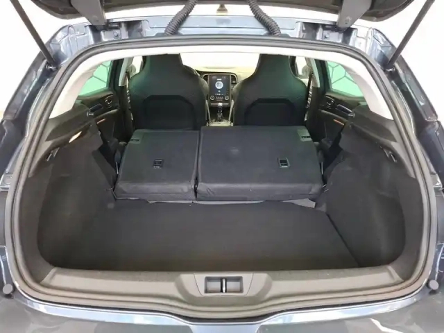 Renault Megane mégane iv berline tce 140 fap — photo 57
