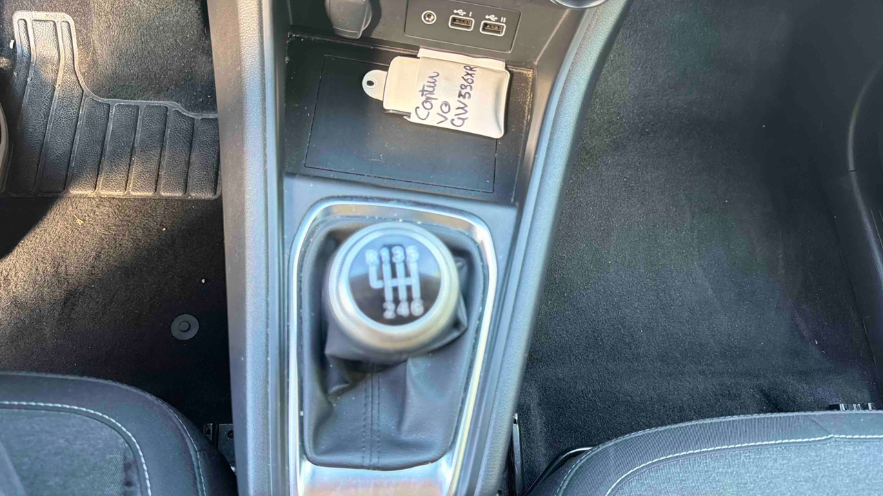 Renault Captur TCe 90 — photo 22