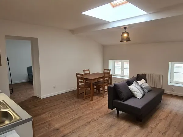 T2 meublé 45 m² - Dernier étage - Saint-Chamond centre