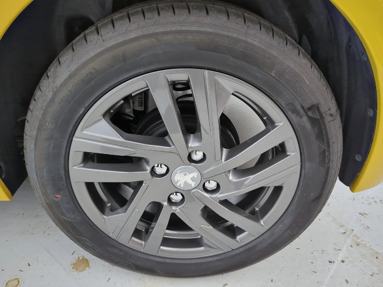 Peugeot 208 puretech 75 s&s bvm5 style — photo 17