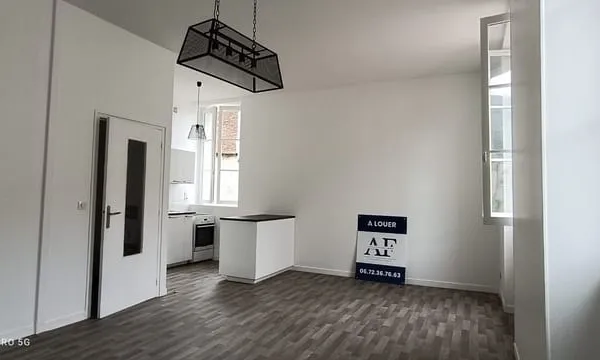 Appartement à louer Neuvy-le-Roi