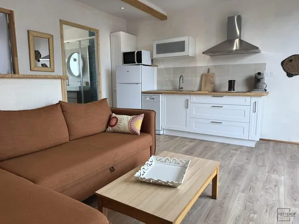 LOCATION A L'ANNEE T2 MEUBLÉ ET CLIMATISÉ