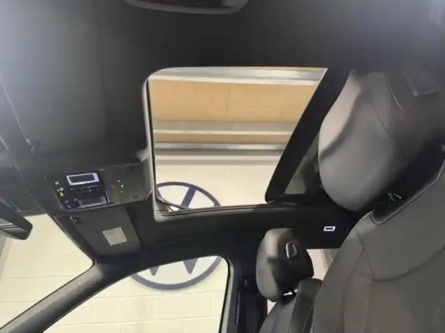 Volkswagen Tiguan 2.0 tdi 150ch r-line exclusive dsg7 — photo 13