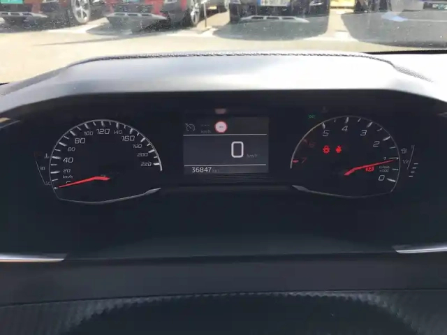 Peugeot 208 puretech 75 s&amp;s bvm5 — photo 15