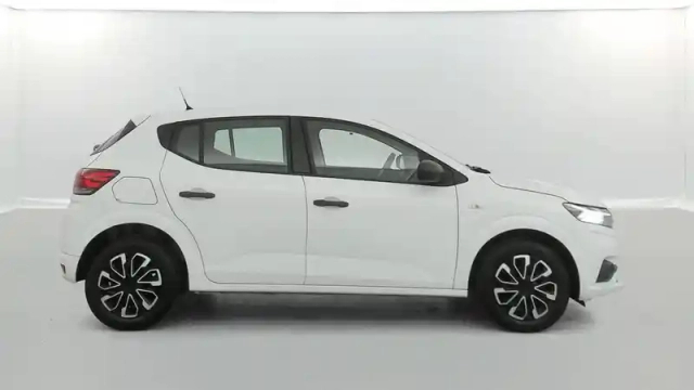 Dacia Sandero eco-g 100 — photo 30