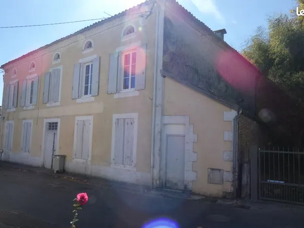 Grand local commercial