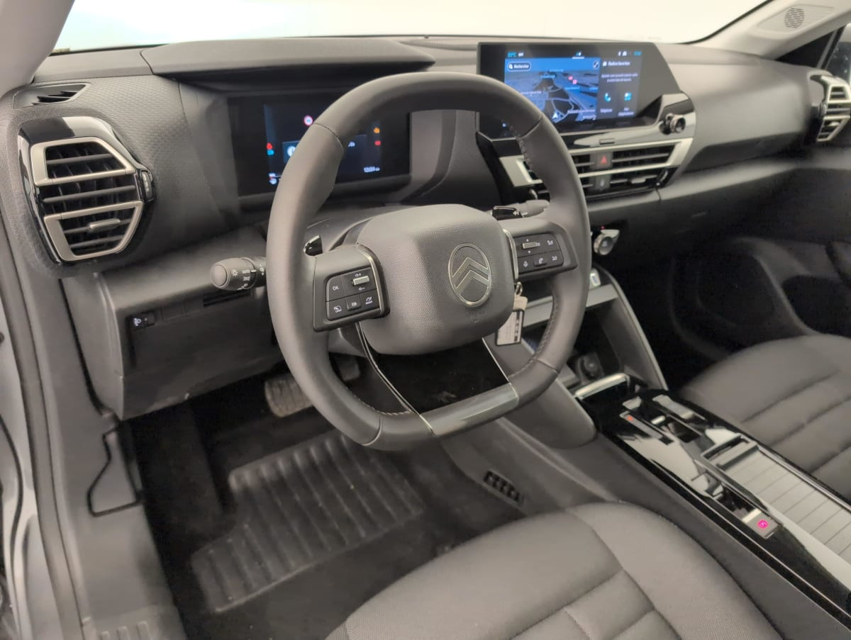 Citroën C4 — photo 15