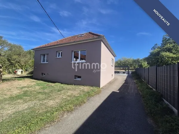 Belle maison construite sur un terrain de 17.14 ares à Reichshof
