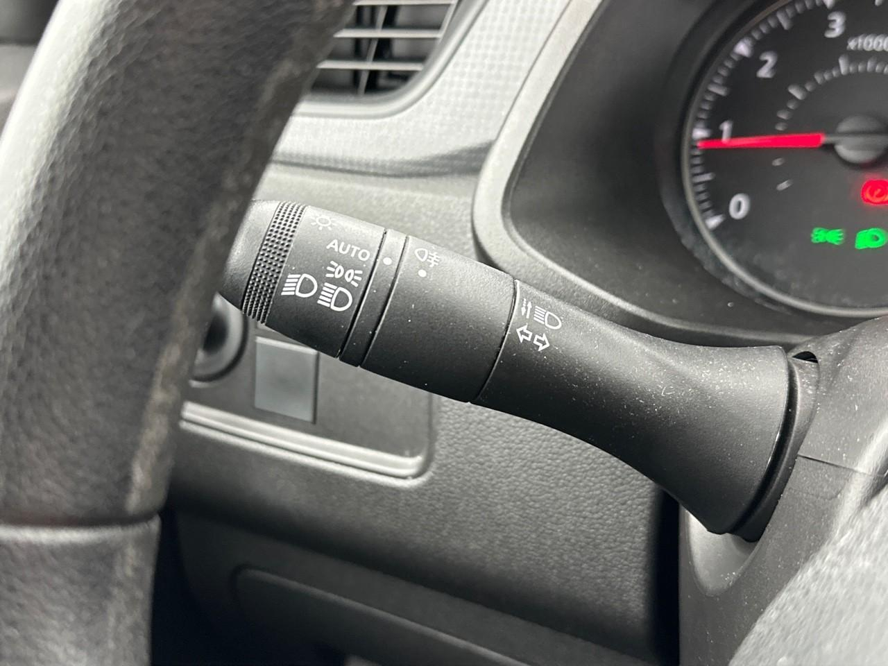 Renault Express Van blue dci 95 confort — photo 17