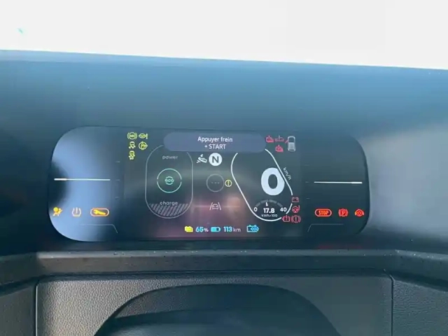 Renault Twingo e-tech electrique 80 ch autonomie urbaine — photo 4