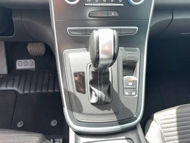 Renault Scenic grand  tce 140 edc — photo 13