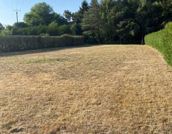 Terrain 839 m²
