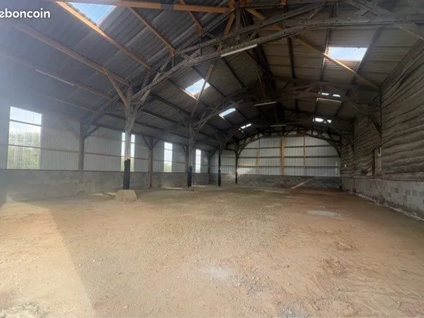 Location hangar