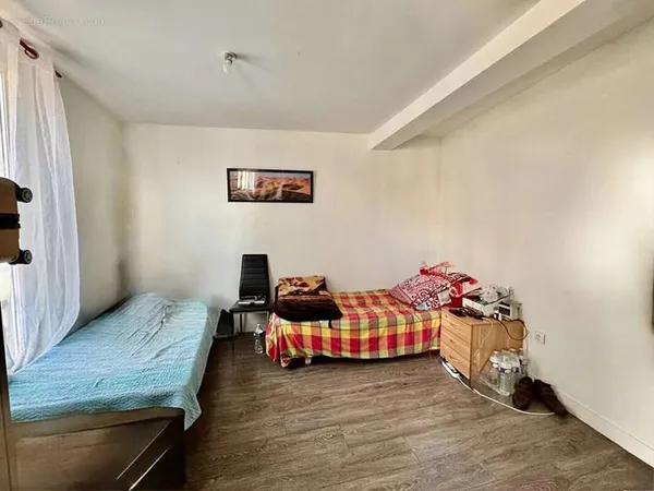 Appartement 1 pièce(s) 22.35 m2 Gennevilliers