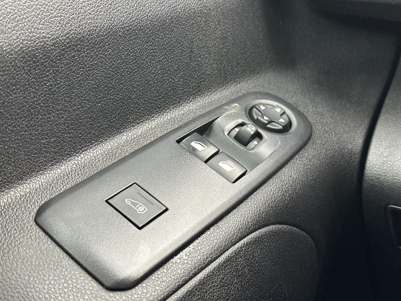 Peugeot Partner fourgon standard 650 kg bluehdi 100 s&s bvm6 aspha — photo 15