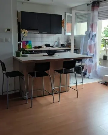 Appartement C 4 pièces proche centre