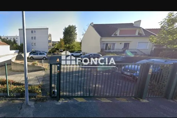 Stationnement Location Mantes-la-Jolie   40€