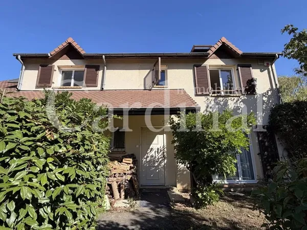 Une maison familiale 6 chambres et studio indépendant