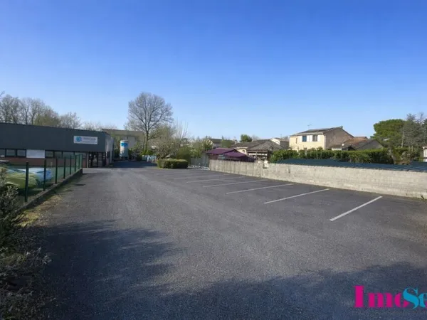 ENTREPOT à VENDRE