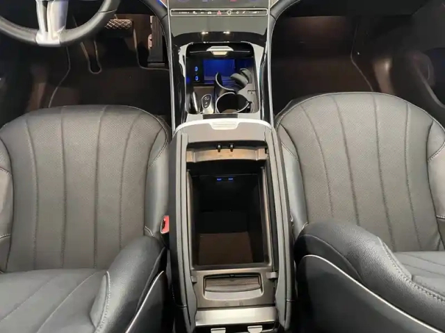 Mercedes Eqe suv 350 4matic — photo 95