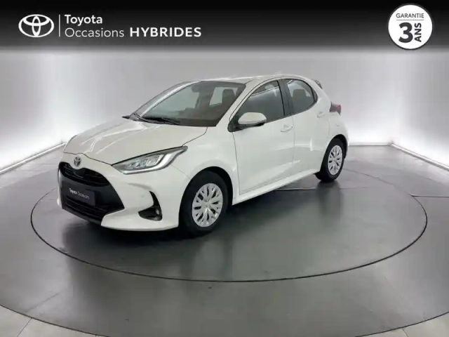 Toyota Yaris 116h dynamic business 5p + programme beyond zero academy my22