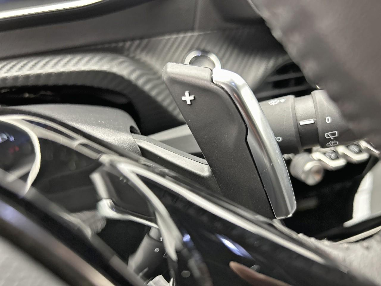 Peugeot 2008 puretech 130 s&s eat8 allure pack — photo 22