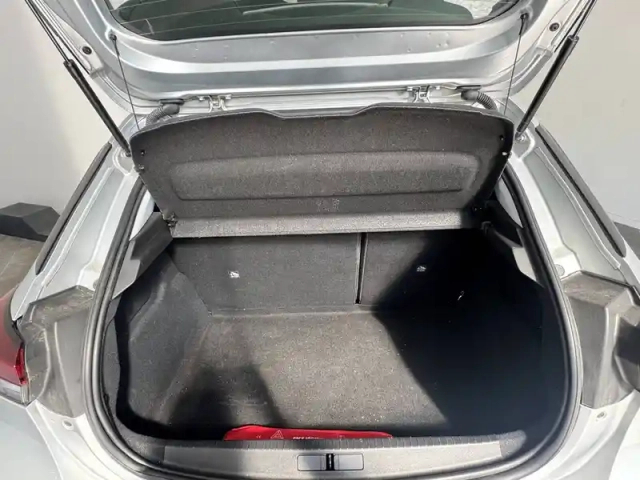 Opel Corsa 1.5 diesel 100 ch bvm6 — photo 9