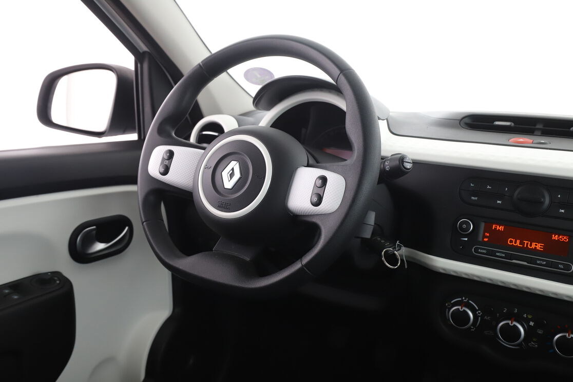 Renault Twingo 1.0 SCe Zen — photo 12