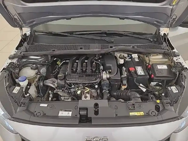 Peugeot 208 puretech 75 s&amp;s bvm5 — photo 52