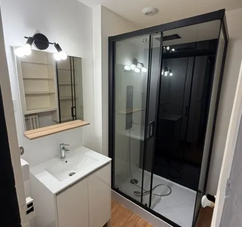 Colocation sur Limoges, chambre dans maison, wifi, maison meublée