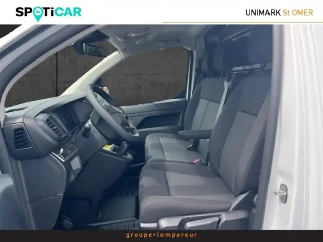 Opel Vivaro fg xl 2.2 diesel 150ch pack premium connect — photo 9