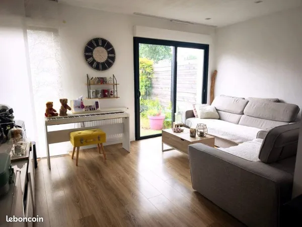 Maison cubique contemporaine, lumineuse proche Frontière BELGE et St Amand-Les-Eaux