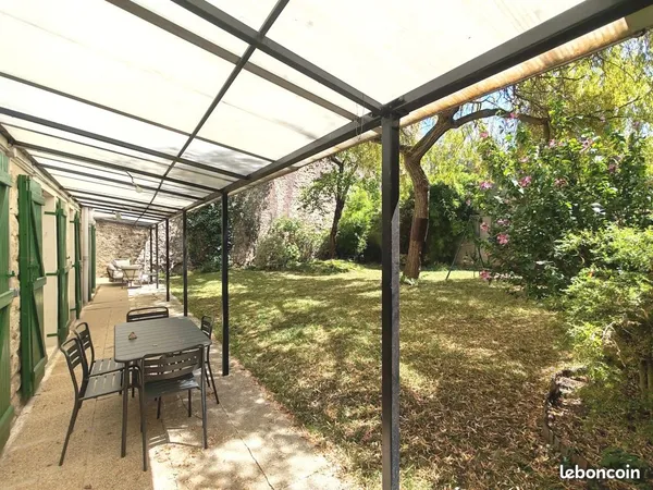 À VENDRE : Appartement atypique de 77m² avec jardin de 260 m² - Villejuif Hypercentre