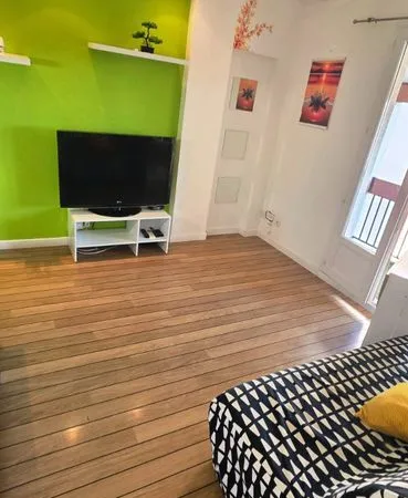 T2 meublé fonctionnel + parking + balcon + 3 petite vue mer